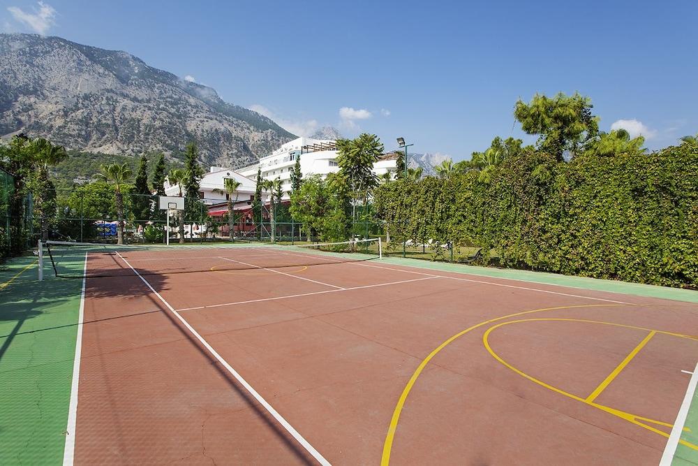Larissa Mare Hotel