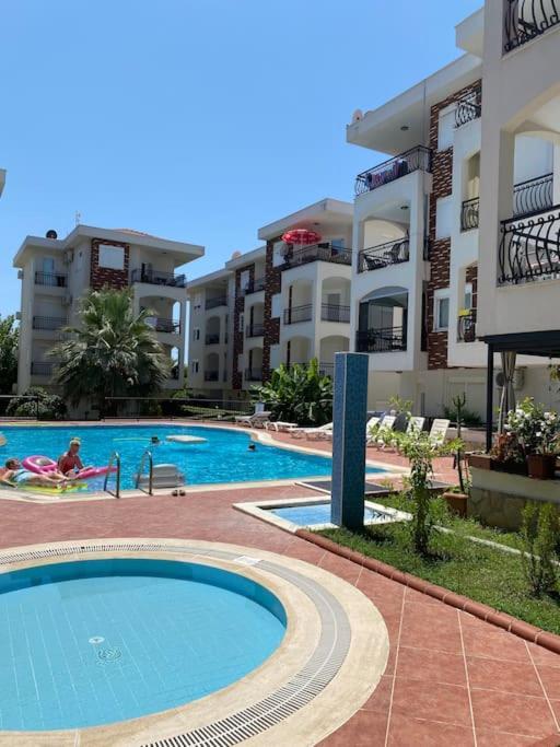 Side'de Havuzlu Daire Apartment *