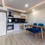 Tema Martili Apart