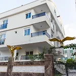 Family Apart-Hotel 