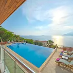 Villa Poseidon-in winter heated outdoor pool