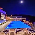 Villa Thomas