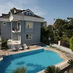 2 Yatak Odali Bluehouse With A Sea View