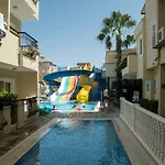 Sun City Apartments & Hotel