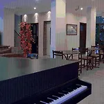 Kleopatra Carina Hotel