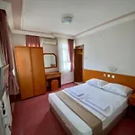 Amanda Hotel