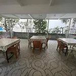 Ozgur Hotel