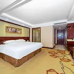 Vienna Hotel Dongguan Houjie Exhibition Center