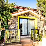 Leda Beach Hotel