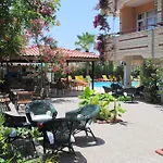 Beyaz Saray Otel