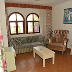 Panorama Apart Deniz Manzarali Daire