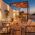 Sefam-Kalkan'Da 2+1 Jakuzili Balayi Villasi