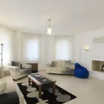 Villa Ela