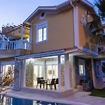 Villa Stone 1