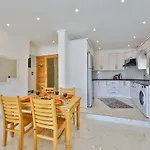 Villa Summery