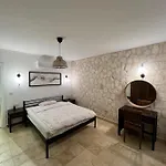 Viola Apart - Kalkan