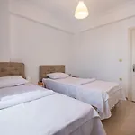 Assos Apart: Havuzlu Sitede Tamami Sizin 2 Oda 1 Salon Daire