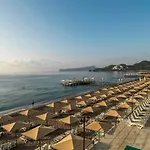 Perre La Mer Hotel Resort & Spa