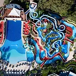 Seven Seas Hotel Blue