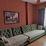 Eva Gold Apart