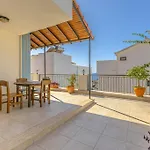 3 Bedroom Villa With Large Pool Area And Top Floor Panoramic Views