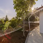 Serene House With Sea View And Garden In Muratpasa
