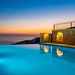 Fantastic Kalkan Villa With Heated Infinity Pool & Amazing Sea Views