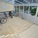 Earthquake S-A-F-E! - Nice Apartment Opposite Of Beach With Umbrellas, 3 Bikes, Smart Tv, Full Equipped Kitchen, Free Parking, Own 70Mbps Wifi, Pool And Terrace, Play Ground, Barbecue, Table Games, Pick-Up Service, Travel Agency