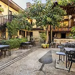Excellent Flat Near Hadrians Gate