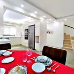 Triplex Villa With Sauna Near Airport In Antalya
