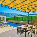 Villa Ortac 1 Doga Icerisinde, Korunakli Villa