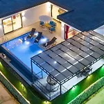 Villa Ortac 2 Doga Icerisinde, Korunakli Villa