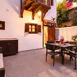 Korsan Minik-Pretty Two Bedroom Townhouse In Old Town Kalkan