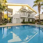 Central Villa With Garden And Pool In Kemer