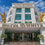 Hotel S White