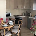 Villa Kirmizi Lale, Private Pool, Gardens, Very Close To Town - No Need For Taxi