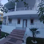 Villa King