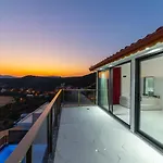 Villa Merryy