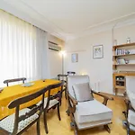 Flat W Balcony Fireplace 5 Min To Beach In Antalya