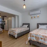 Guenes Villa Bahce Kati