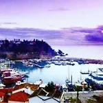 Tarihi Kaleici Muethis Konum Deniz Yakini Uygun Fiyat Huzurlu Ev