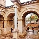 Tarihi Kaleici Muethis Konum Deniz Yakini Uygun Fiyat Huzurlu Ev