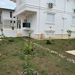 Deluxe Villa In Forest 4