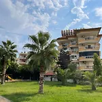 Family 2Bd Flat 150M To The Beach