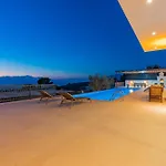 Villa Dueses - Pools, Sauna, Turkish Bath, Magnificent View