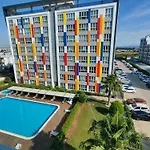 Selin'S Apartment With Pool View