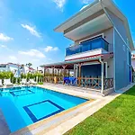 Paradise Town Villa Cordelia