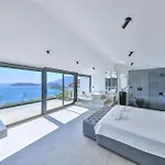 Villa Sky Line
