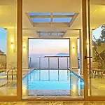 Villa With A Private Heated Pool, Jacuzzi, Overlooking Spectacular Views Of The Sea