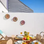 Villa Ay